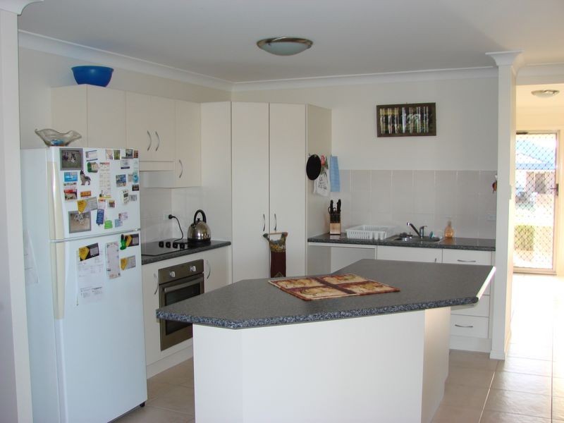 33 Joseph Street, Gracemere QLD 4702