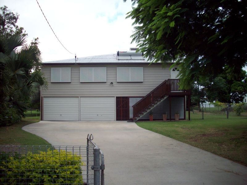 12 Thackeray Street, Park Avenue QLD 4701