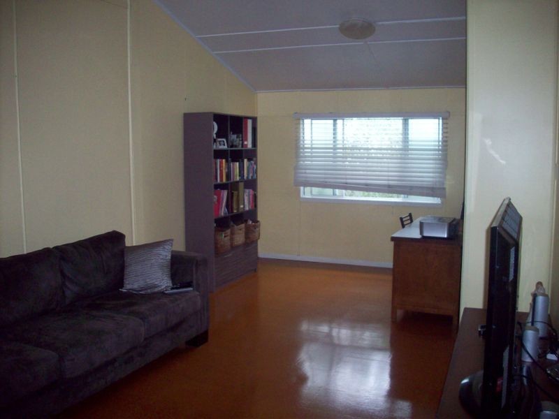 12 Thackeray Street, Park Avenue QLD 4701