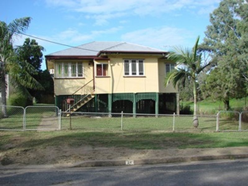 24 Hadgraft Street, Park Avenue QLD 4701