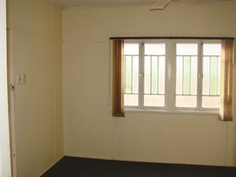 24 Hadgraft Street, Park Avenue QLD 4701