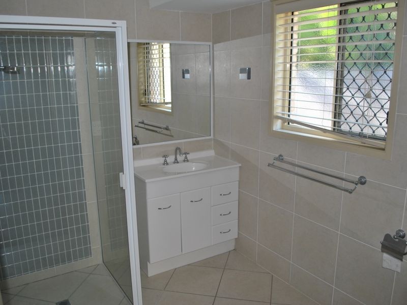 2 Seifert Drive, Frenchville QLD 4701