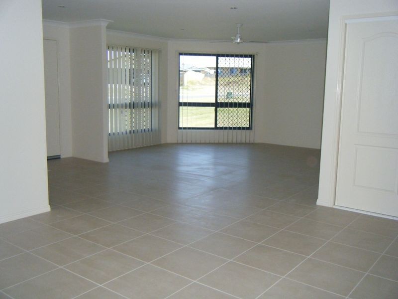 48 Riley Drive, Gracemere QLD 4702