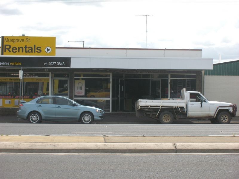 Shop 2/205 Musgrave Street, Rockhampton QLD 4700