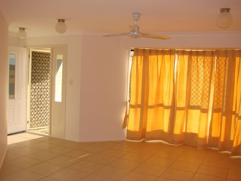 4 Cockatoo Ct, Gracemere QLD 4702