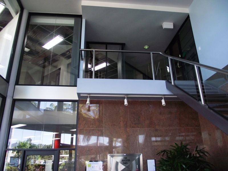 4/1 Aquatic Place, Park Avenue QLD 4701