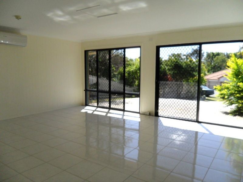 4 Waratah Place, Kawana QLD 4701