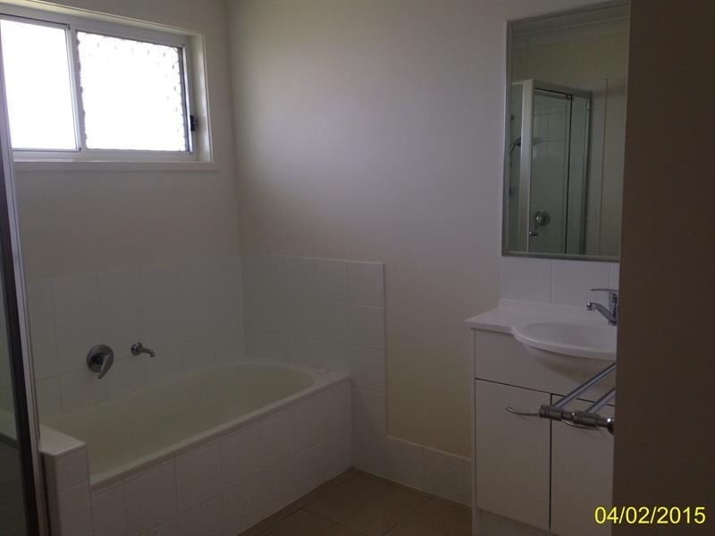 17 Tawarra Crescent, Gracemere QLD 4702