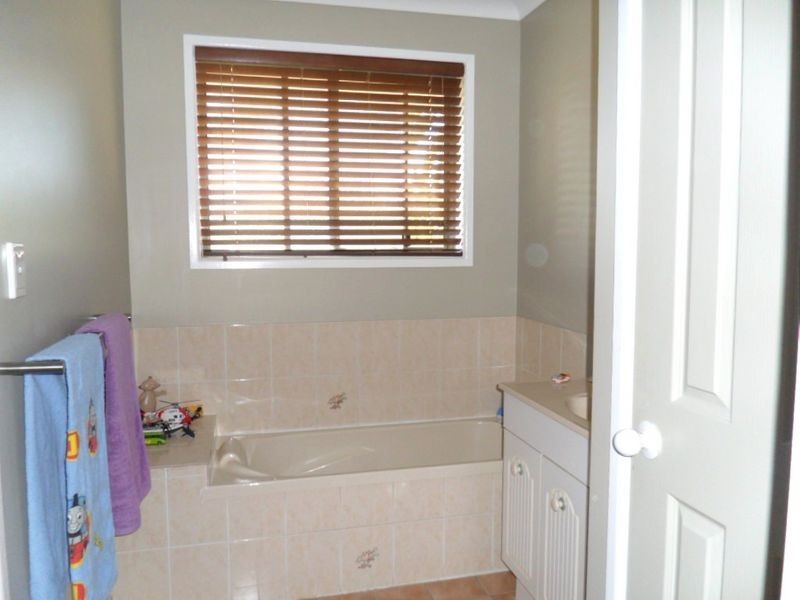 5 Hotham Close, Parkhurst QLD 4702