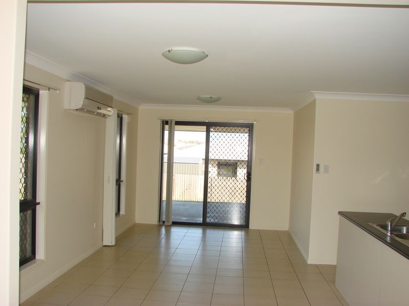 16 Annie Close, Gracemere QLD 4702