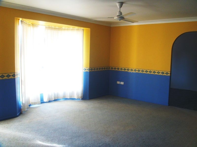 13 Rosewood Avenue, Gracemere QLD 4702