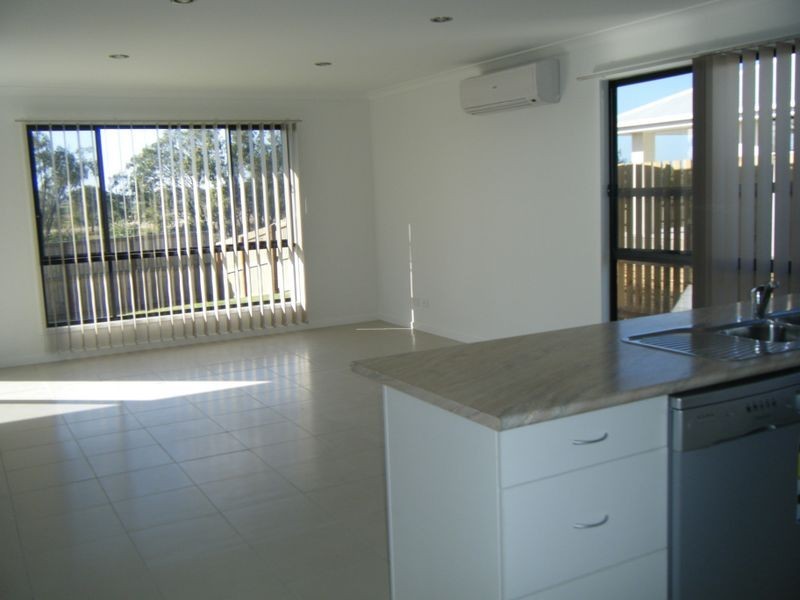 16 Viney Street, Gracemere QLD 4702