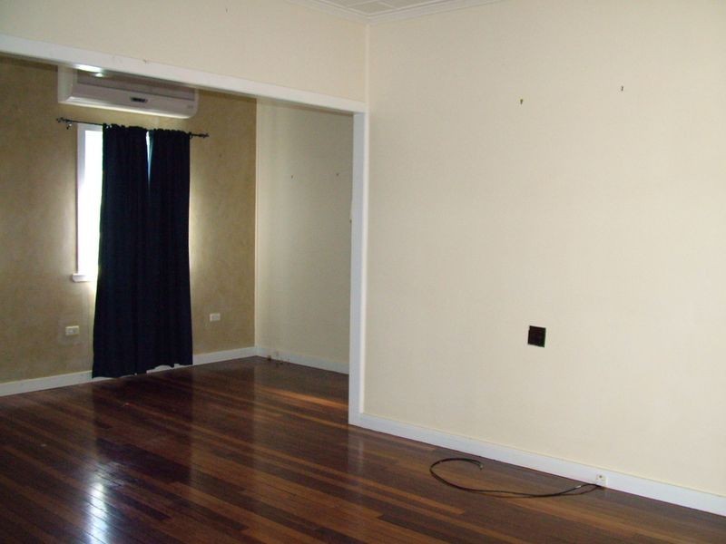 8 Luck Avenue, Wandal QLD 4700