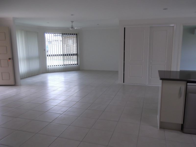 19 Emery Street, Gracemere QLD 4702