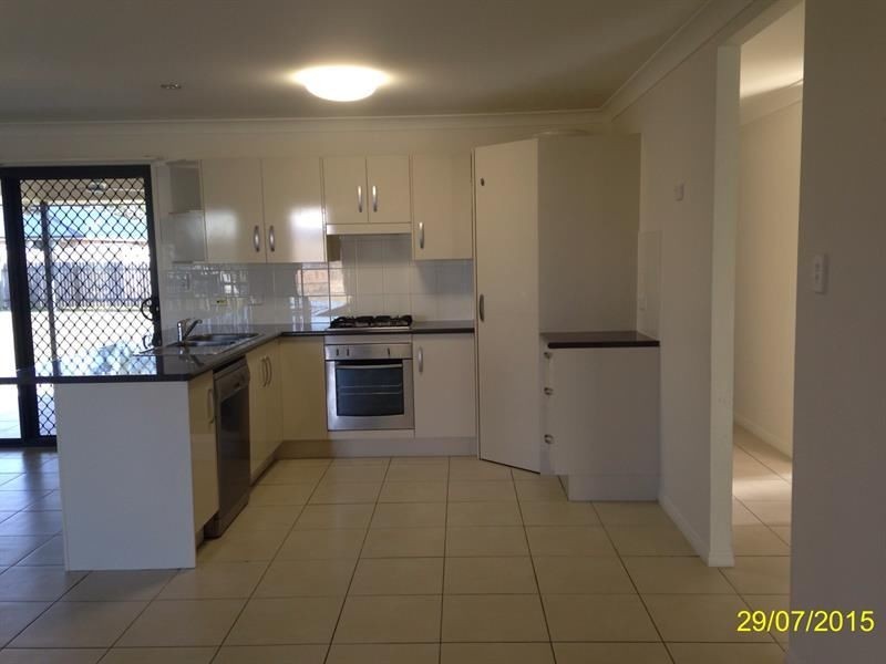 12 Owen Avenue, Gracemere QLD 4702