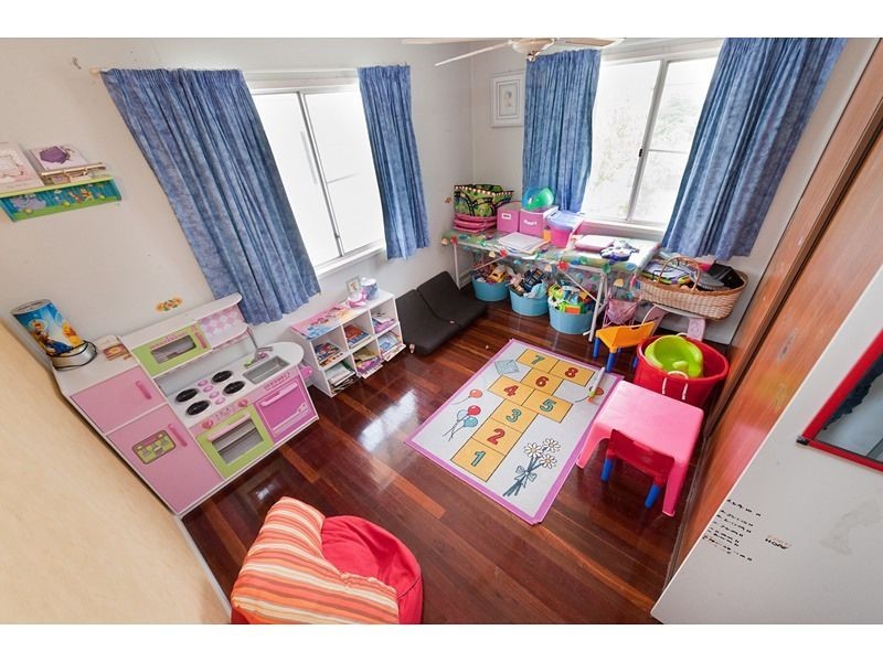 21 Churchill Street, Park Avenue QLD 4701