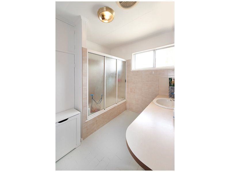 21 Churchill Street, Park Avenue QLD 4701