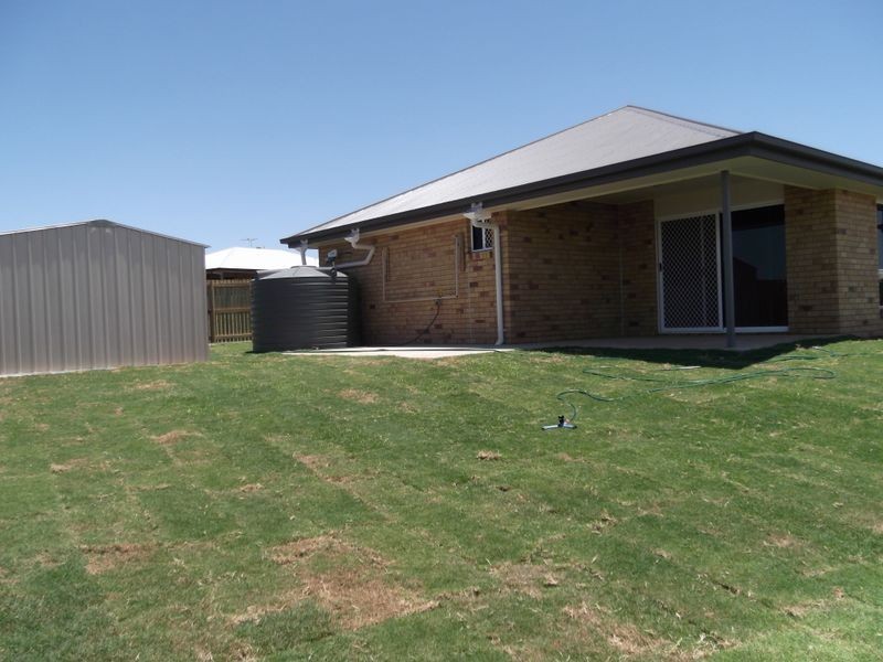 15 Thomas Street, Gracemere QLD 4702