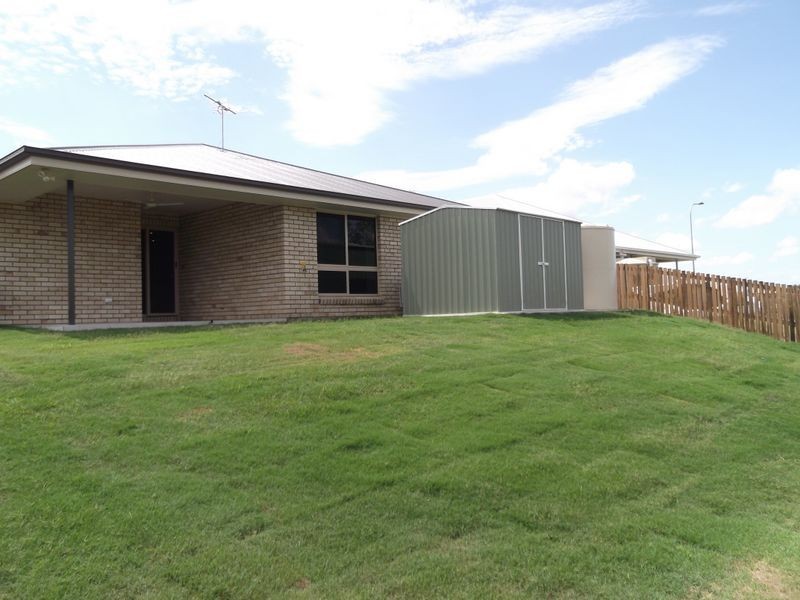 12 Violet Drive, Gracemere QLD 4702