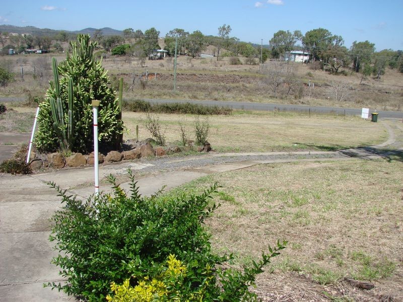 35 Neerkol Rd, Stanwell QLD 4702