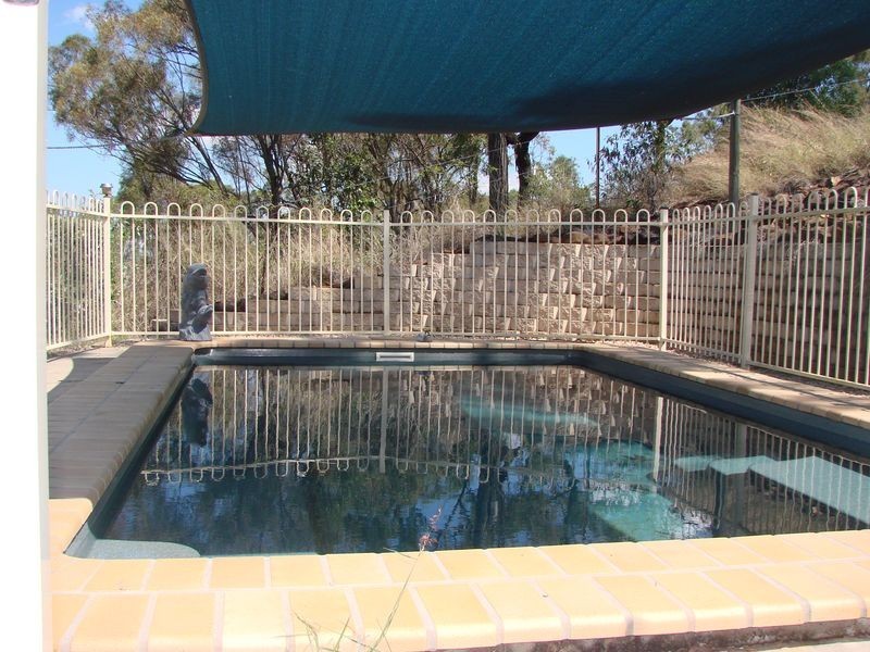 35 Neerkol Rd, Stanwell QLD 4702