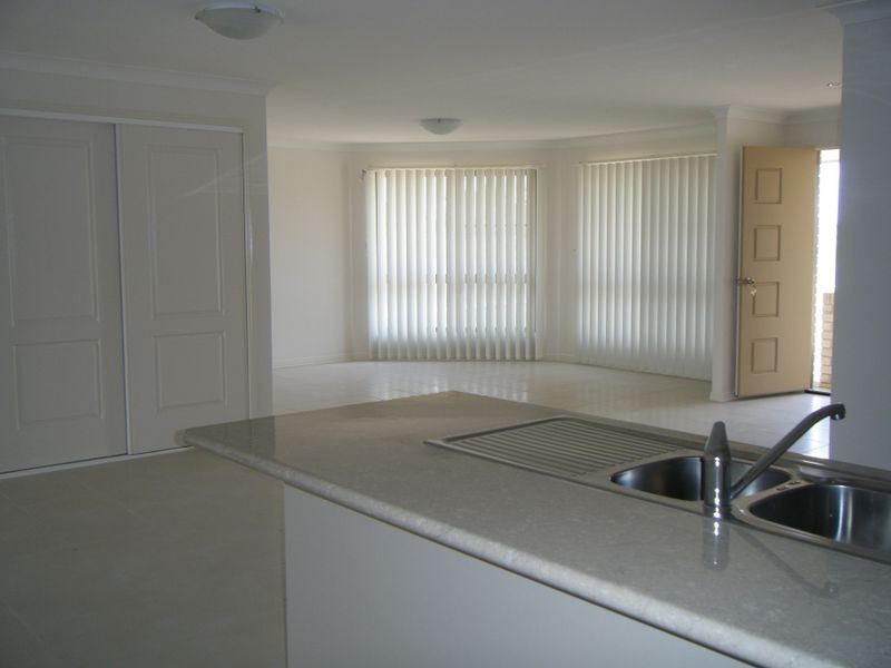 44 Lucas Street, Gracemere QLD 4702