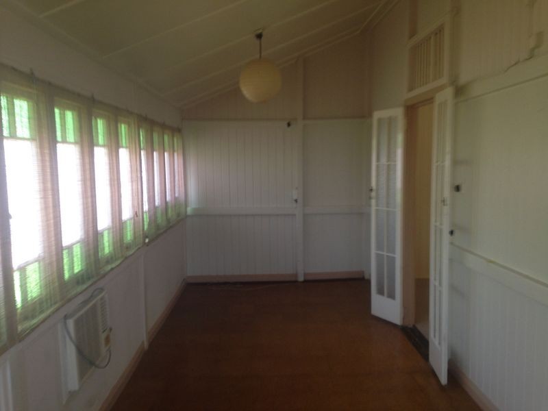 25 Bank Street, Park Avenue QLD 4701