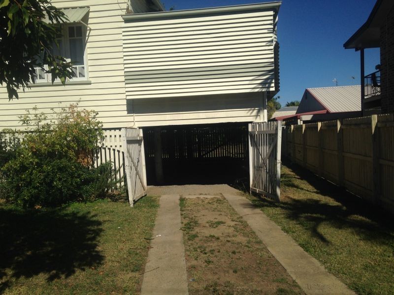 25 Bank Street, Park Avenue QLD 4701