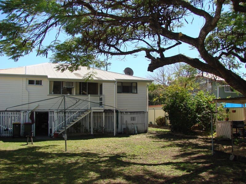 25 Bank Street, Park Avenue QLD 4701