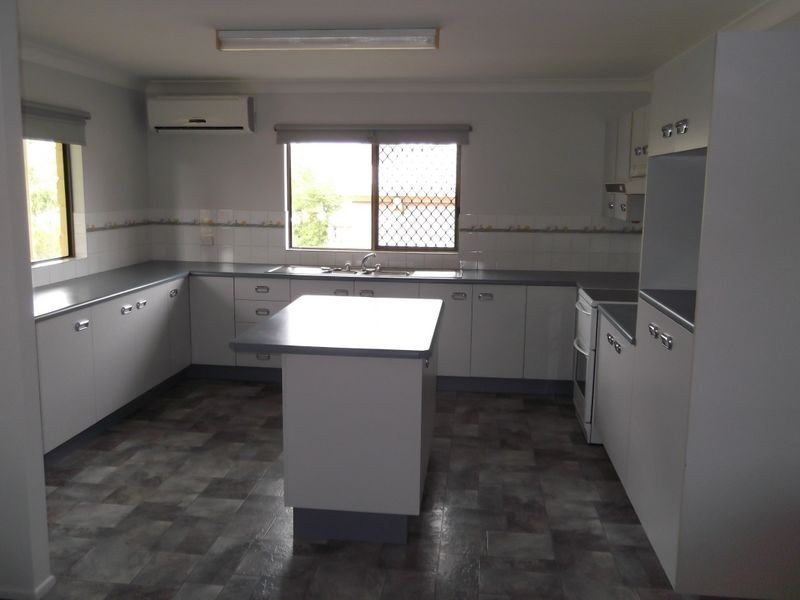 3 Broughton Street, Kawana QLD 4701