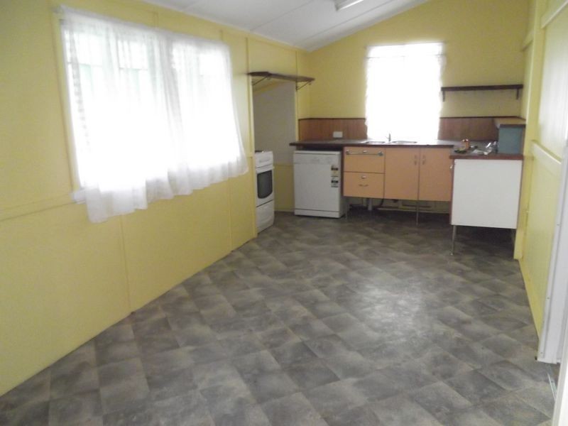 18 Brighton Street, Berserker QLD 4701