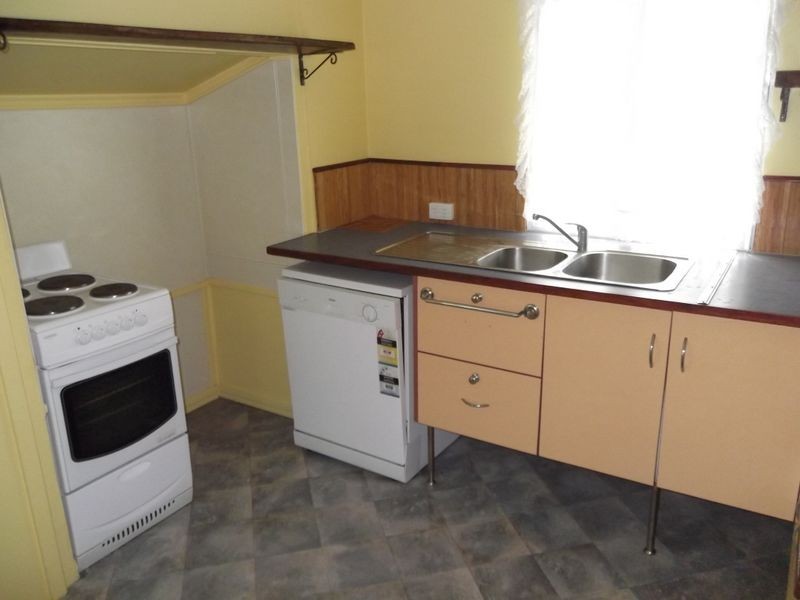 18 Brighton Street, Berserker QLD 4701