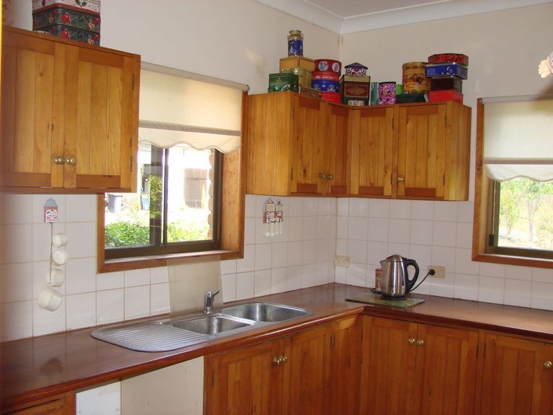 87 Bells Road, Ambrose QLD 4702