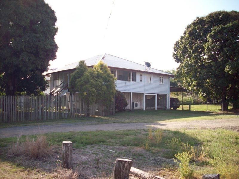 17 Card Street, Berserker QLD 4701