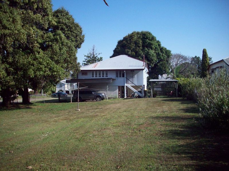 17 Card Street, Berserker QLD 4701