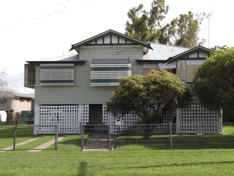 80 Armstrong Street, Berserker QLD 4701