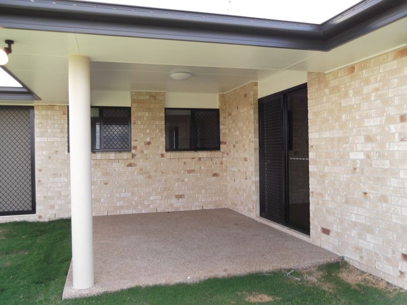 8 Boatwright Avenue, Gracemere QLD 4702