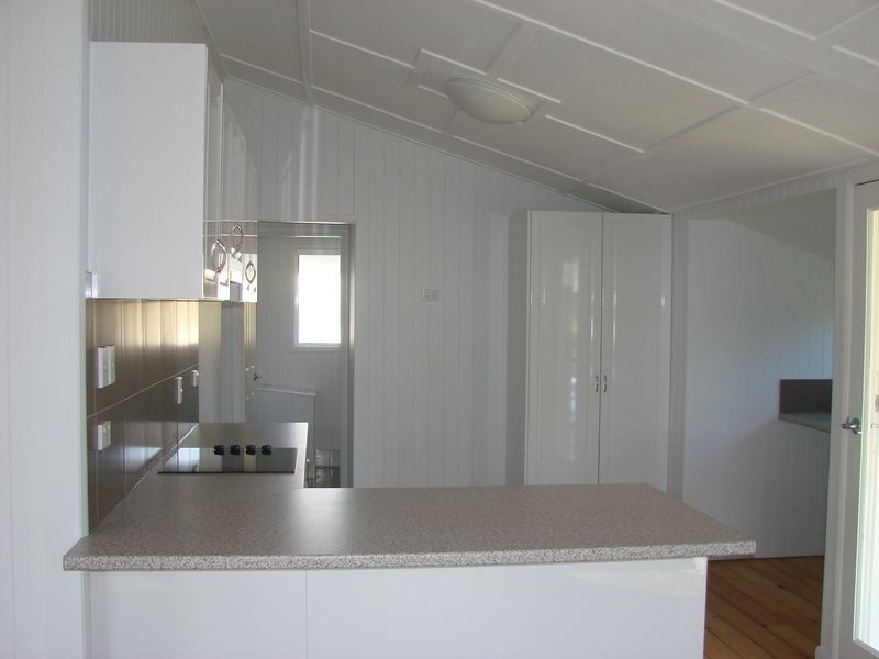 28 Thackeray Street, Park Avenue QLD 4701