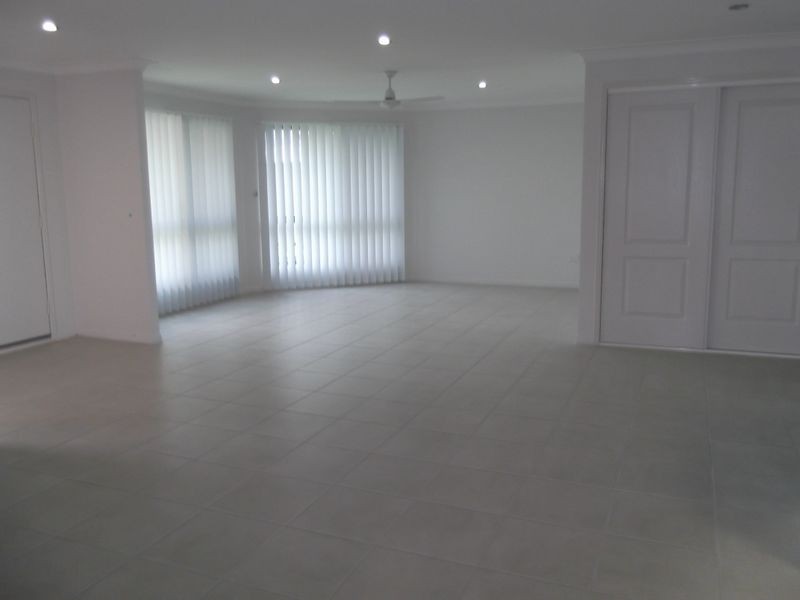 34 Riley Drive, Gracemere QLD 4702