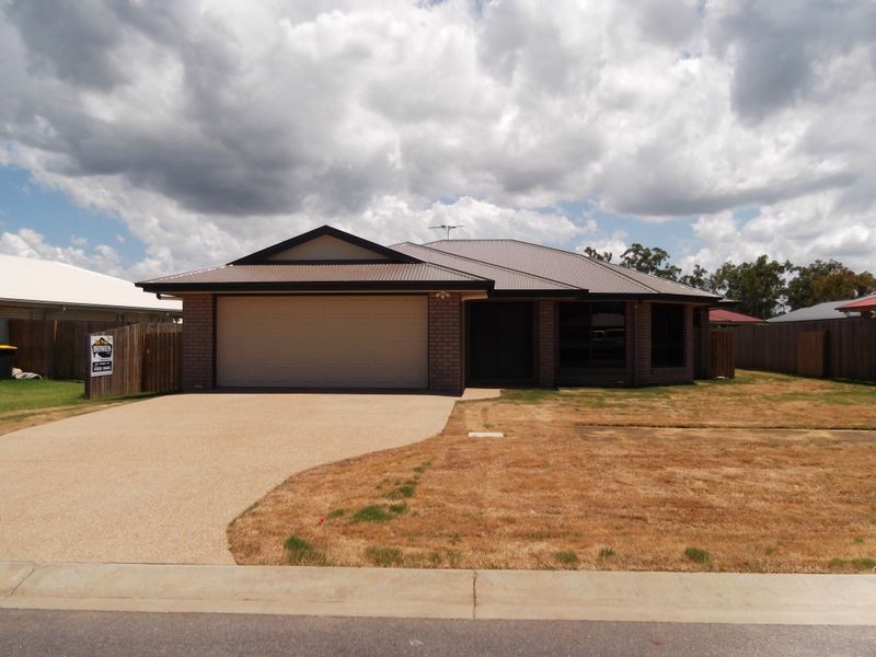 34 Riley Drive, Gracemere QLD 4702