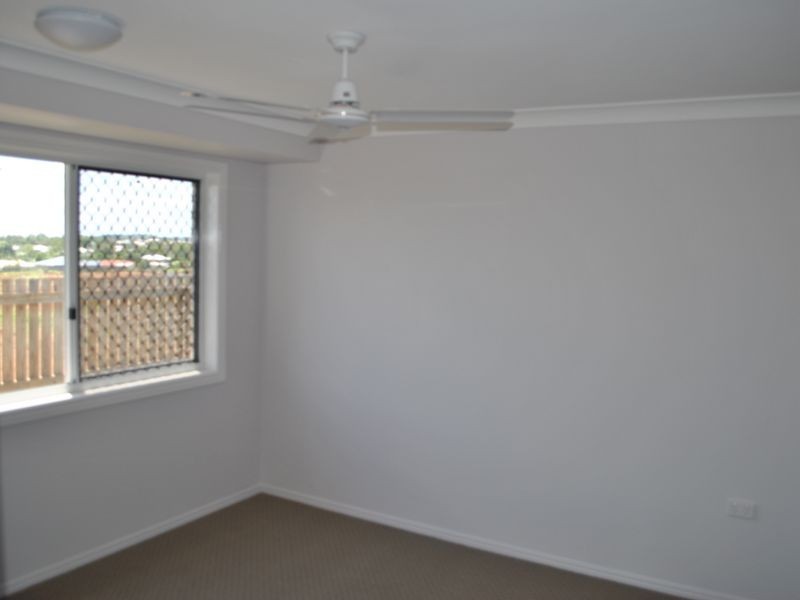33 Burke and Wills Drive Breeze Residential, Gracemere QLD 4702