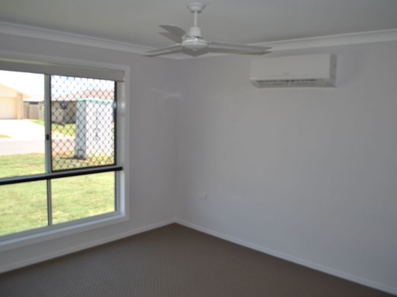 33 Burke and Wills Drive Breeze Residential, Gracemere QLD 4702