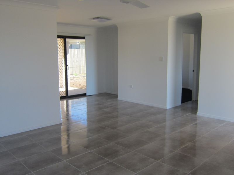 34 Burke & Wills Drive, Gracemere QLD 4702