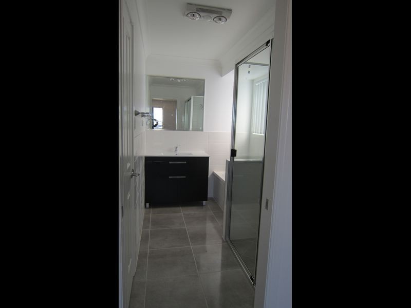 34 Burke & Wills Drive, Gracemere QLD 4702