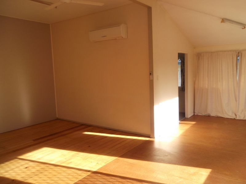 25 Barambah Street, Wandal QLD 4700