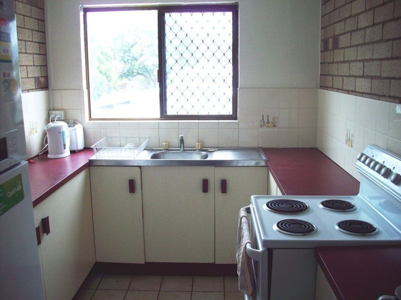 4/44 Haynes Street, Park Avenue QLD 4701