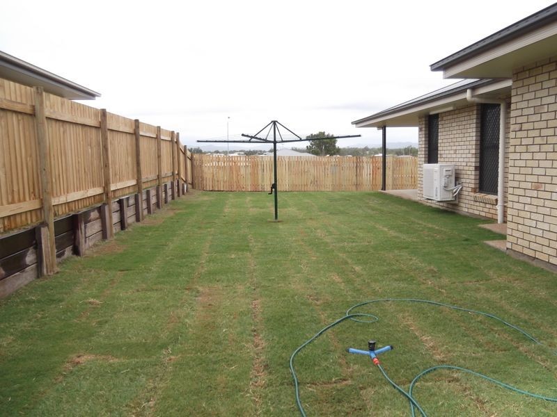 4 Perkins Street, Gracemere QLD 4702