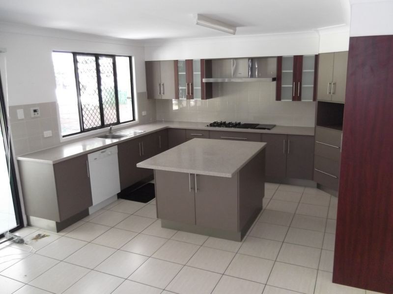 593 Ibis Avenue, Kawana QLD 4701