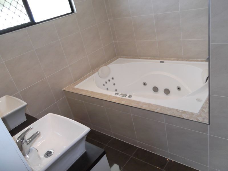 593 Ibis Avenue, Kawana QLD 4701