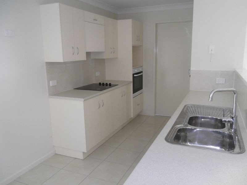 33 Leichardt Drive, Gracemere QLD 4702